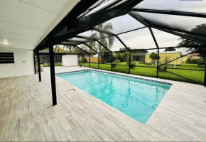 4 bedrooms 3 full bathrooms Pool House by Park and Beach